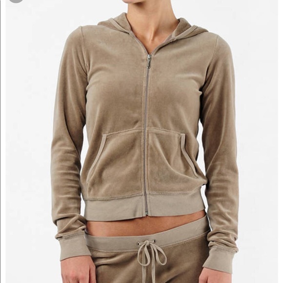 Juicy Couture Tops - Juicy Couture Mocca Velour Zip up Size XS
